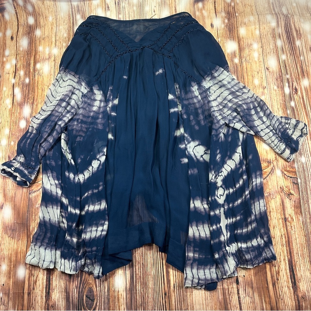 Free people tie dye over sized top/blouse crochet details size Medium - Picture 8 of 16